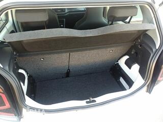 Volkswagen UP! 13