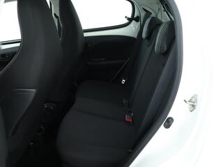 Peugeot 108 11