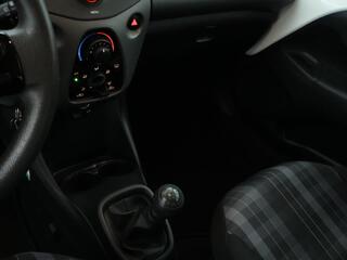 Peugeot 108 12